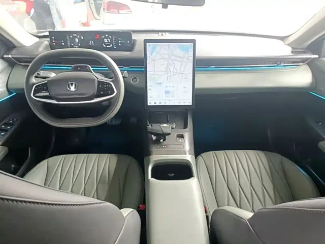 Changan Lamore — Фото автомобиля 9