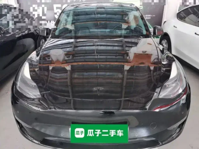 Tesla Model Y — Фото автомобиля 2