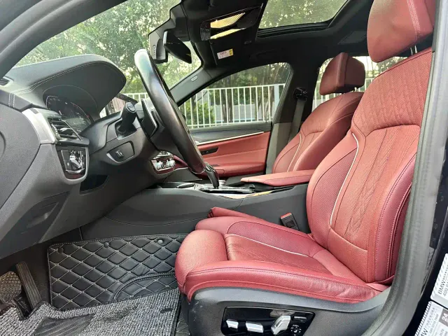 BMW 5 Series — Фото автомобиля 3