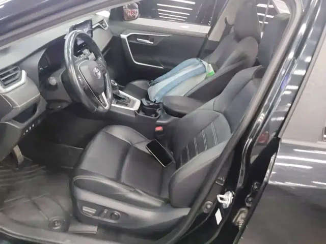 Toyota Wildlander — Фото автомобиля 14