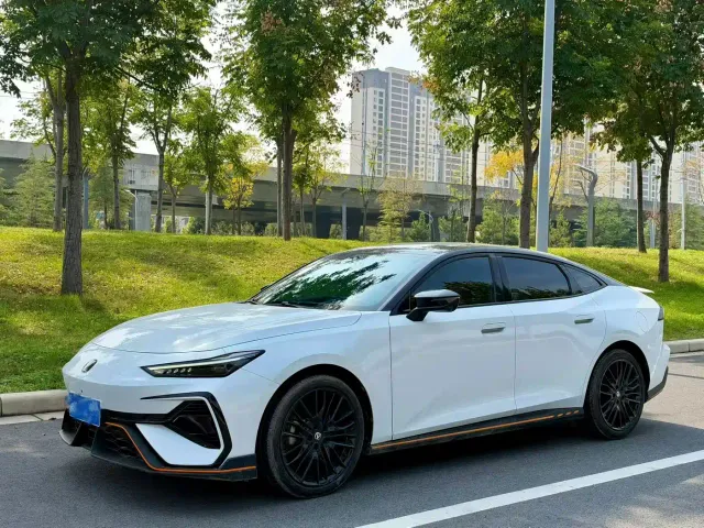 Фотография автомобиля — Changan UNI-V