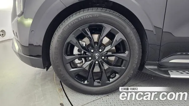 Kia Carnival — Фото автомобиля 5