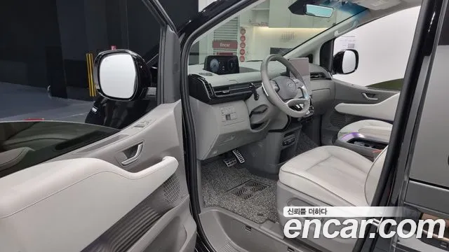 Hyundai Staria Staria 4WD Lounge 7 мест — Фото автомобиля 11