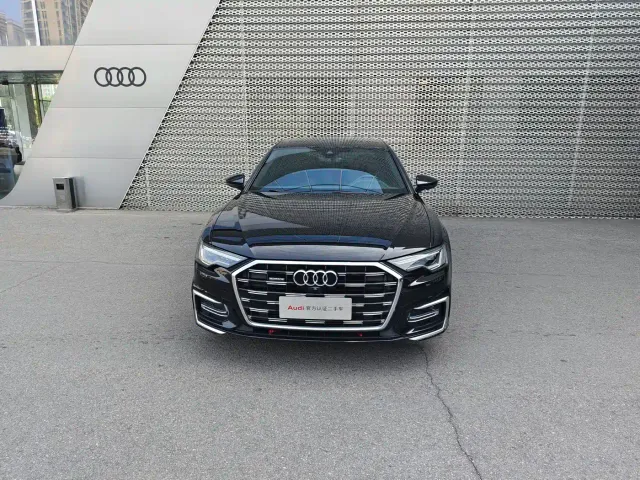 Фотография автомобиля — Audi A6L