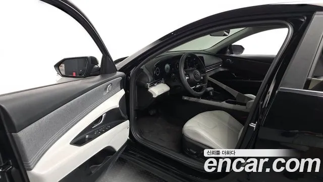 Hyundai Avante CN7 — Фото автомобиля 15
