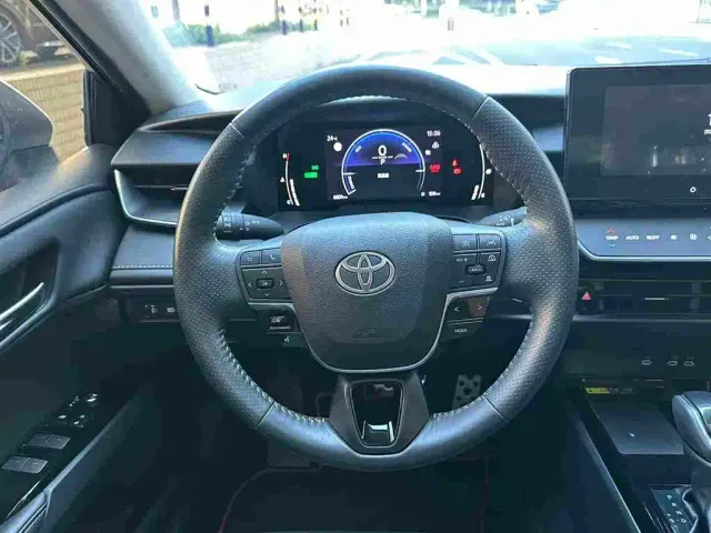 Toyota Camry — Фото автомобиля 6