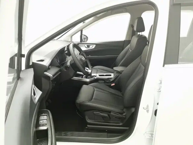 Wuling Jiachen — Фото автомобиля 10