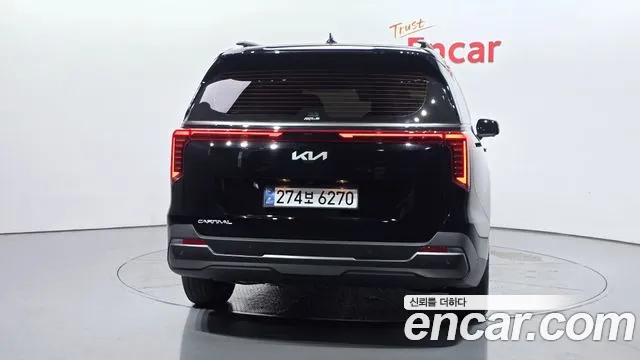 Kia Carnival Generation 4 — Фото автомобиля 4