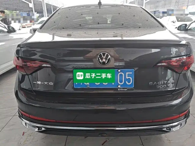 Volkswagen Sagitar — Фото автомобиля 5