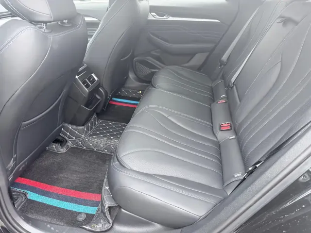 Geely Xingrui — Фото автомобиля 5