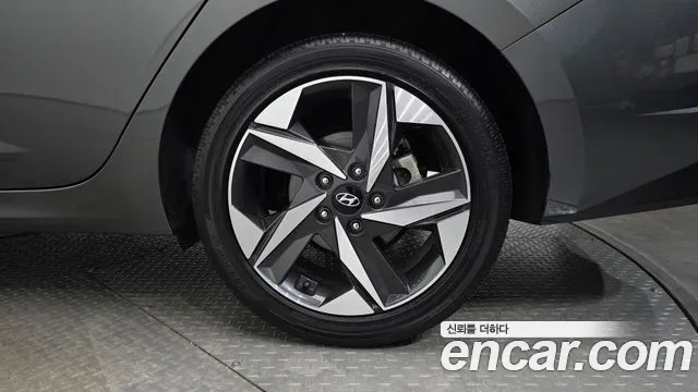 Hyundai Avante CN7 — Фото автомобиля 6