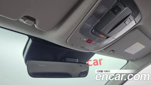 Kia Niro — Фото автомобиля 26