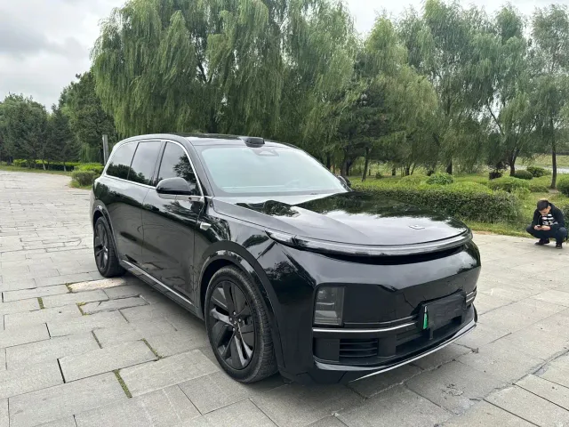 Li Auto L9 — Фото автомобиля 3