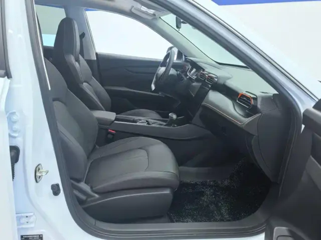 Dongfeng Yixuan GS — Фото автомобиля 8