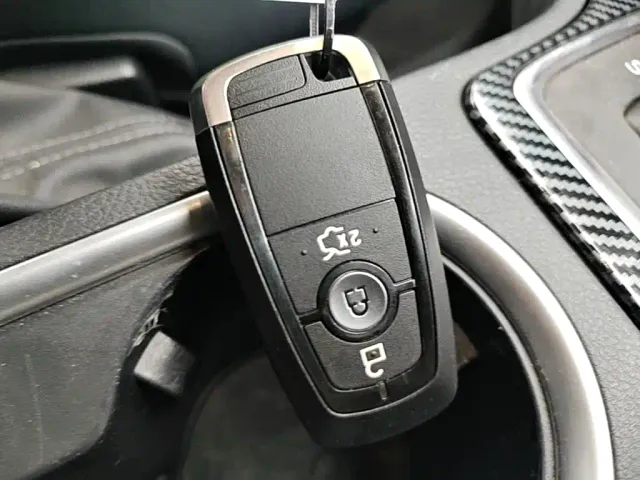 Ford Everest — Фото автомобиля 8