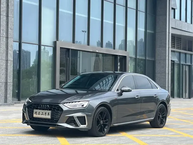 Фотография автомобиля — Audi A4L