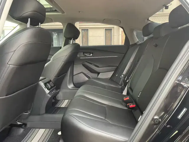 Honda Accord — Фото автомобиля 5
