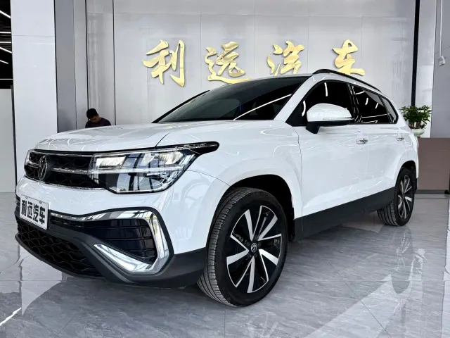 Фотография автомобиля — Volkswagen Tharu