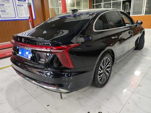 Hongqi H5 — Фото автомобиля 10