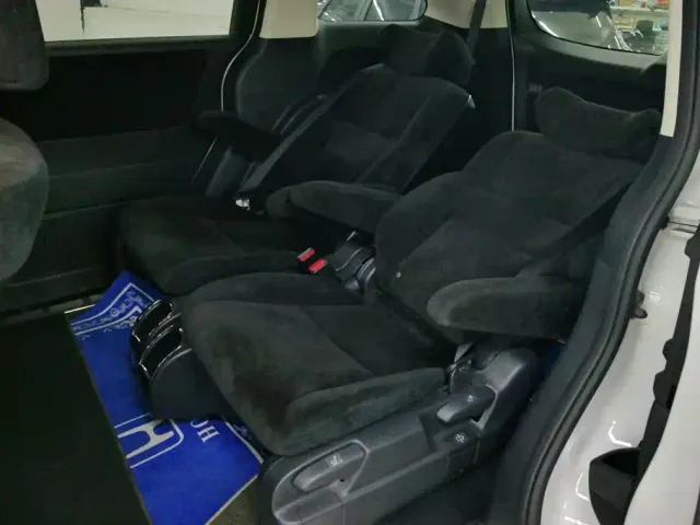 Honda Odyssey — Фото автомобиля 11