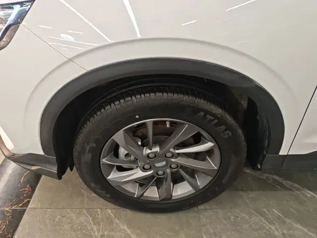 Geely Binyue — Фото автомобиля 22