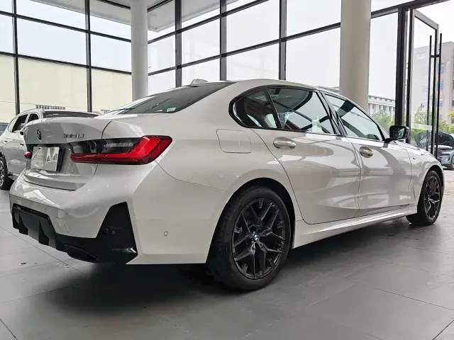 BMW 3 Series — Фото автомобиля 15