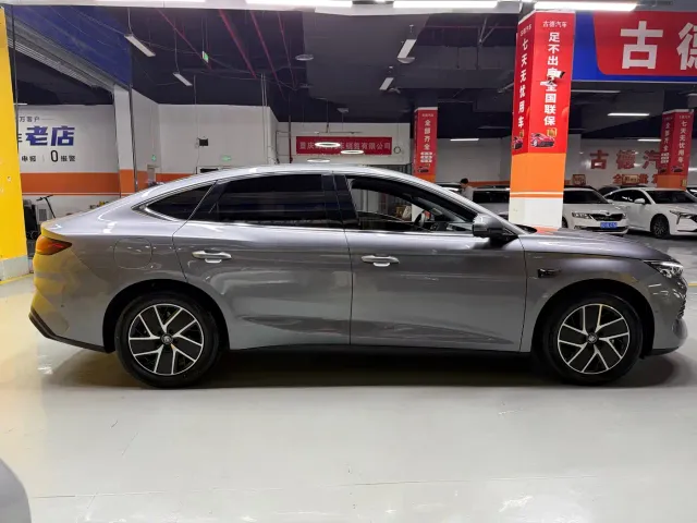 BYD Qin L — Фото автомобиля 4