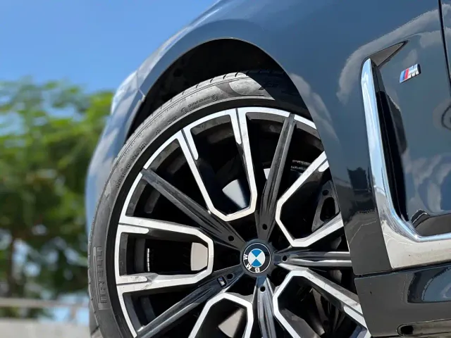 BMW 7 Series — Фото автомобиля 17