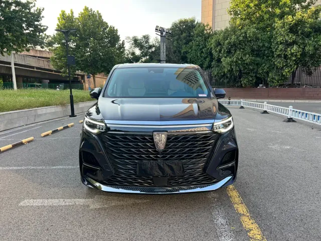 Roewe iMAX8 — Фото автомобиля 2