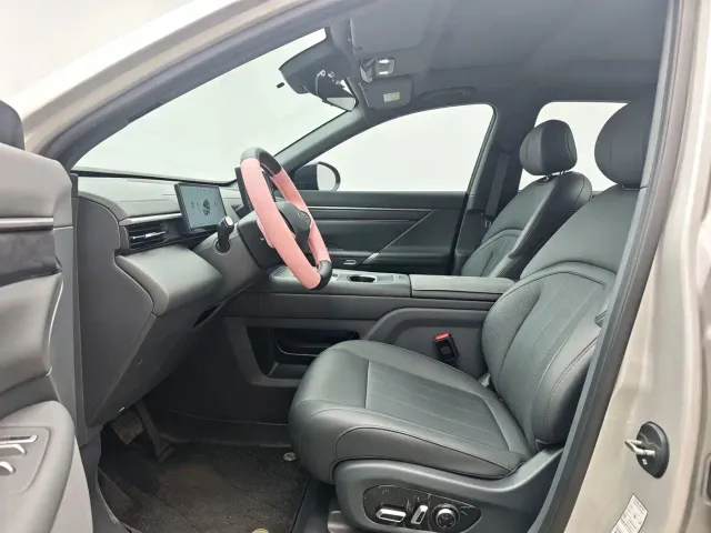 Dongfeng eπ 008 — Фото автомобиля 3