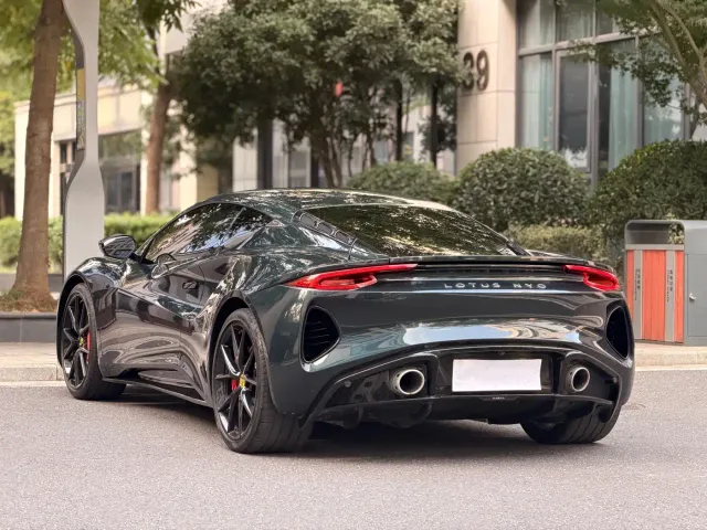 Lotus Emira — Фото автомобиля 21