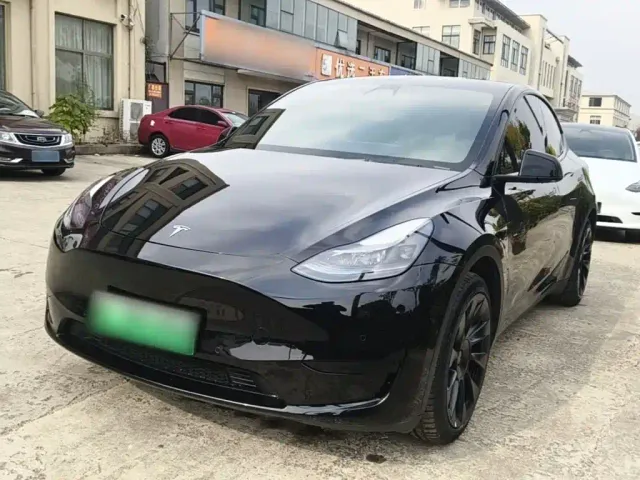 Фотография автомобиля — Tesla Model Y