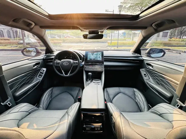 Toyota Avalon — Фото автомобиля 23