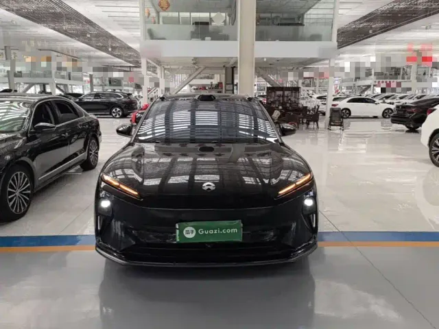 Nio ET5 Touring — Фото автомобиля 2