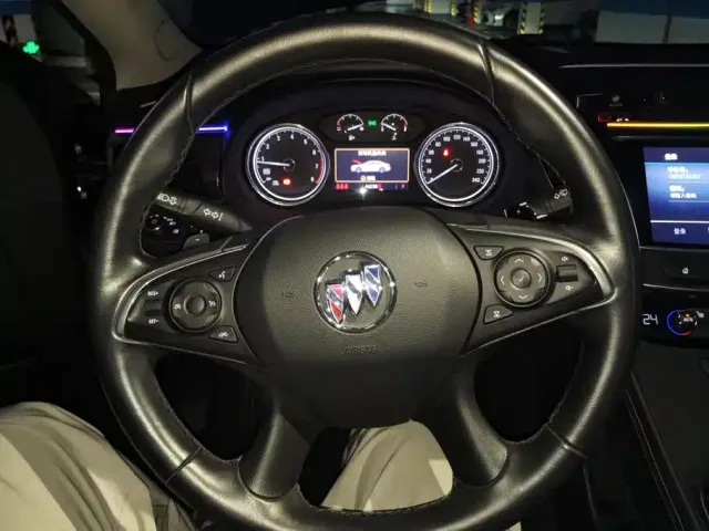Buick LaCrosse — Фото автомобиля 15