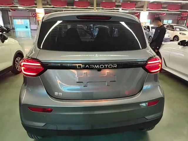 Leapmotor T03 — Фото автомобиля 5