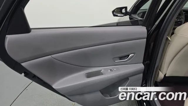 Hyundai Avante CN7 — Фото автомобиля 14