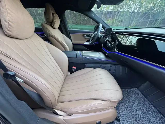 Mercedes-Benz E-Class — Фото автомобиля 9