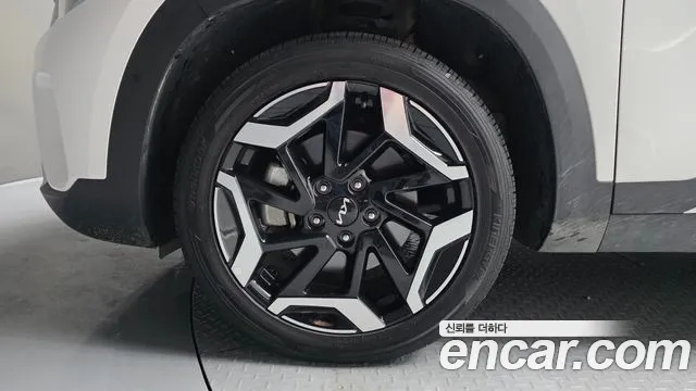 Kia Seltos Бензин 1.6 турбо 2WD — Фото автомобиля 5