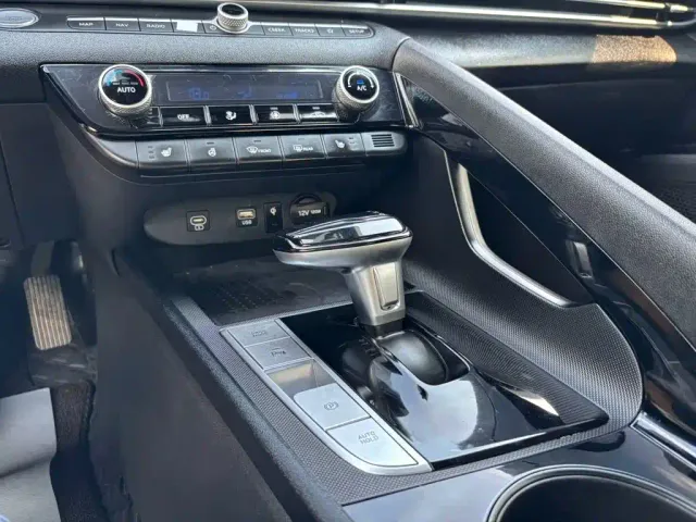 Hyundai Elantra — Фото автомобиля 9