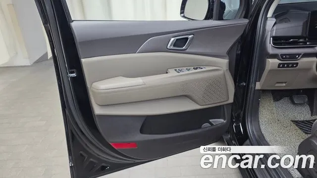 Kia Carnival — Фото автомобиля 13