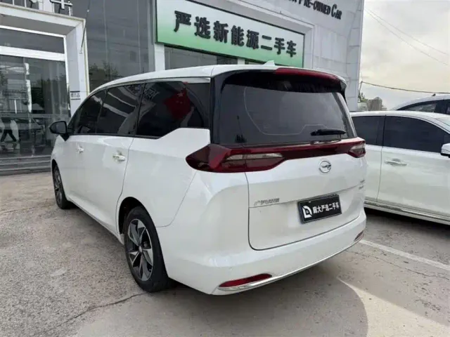 GAC Trumpchi M6 — Фото автомобиля 9