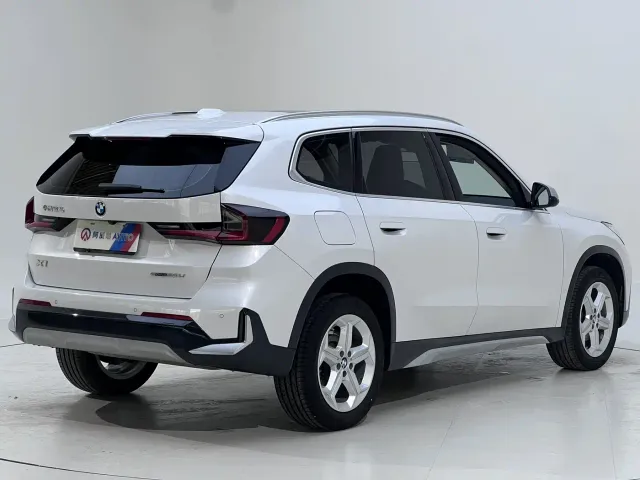 BMW X1 — Фото автомобиля 4