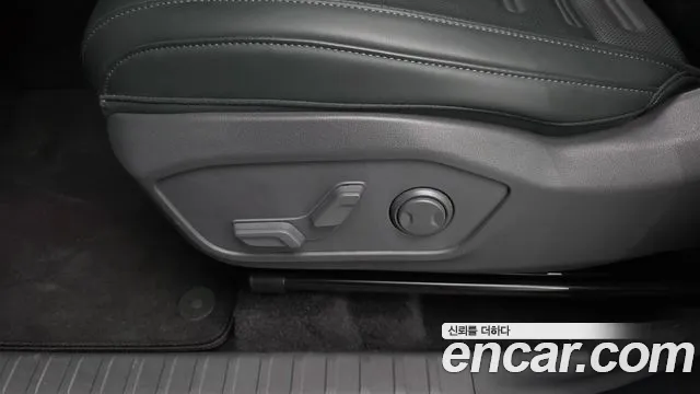 Kia Tasman Tasman 2.5T Бензин 4WD — Фото автомобиля 26