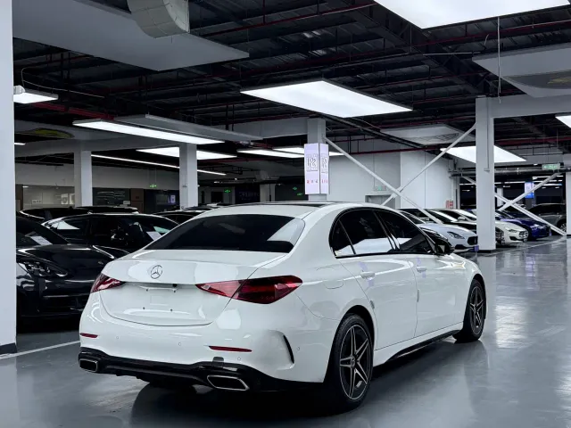Mercedes-Benz C-Class — Фото автомобиля 20