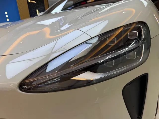 Xiaomi SU7 — Фото автомобиля 12