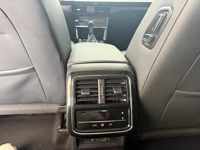 Volkswagen Passat — Фото автомобиля 15