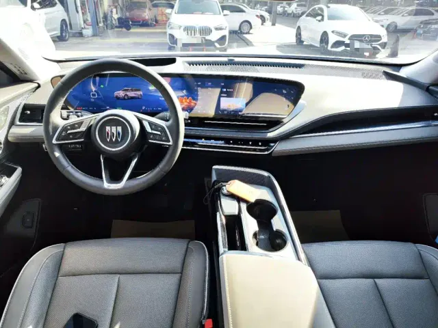 Buick E5 — Фото автомобиля 9