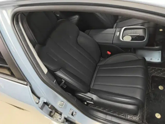 GAC Aion UT — Фото автомобиля 24