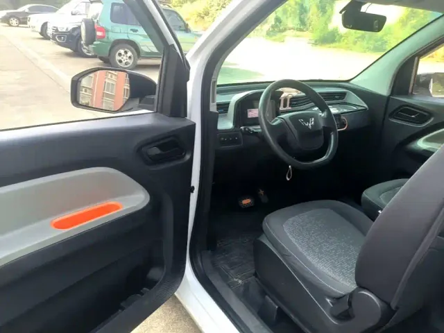 Wuling Hongguang Mini EV — Фото автомобиля 15